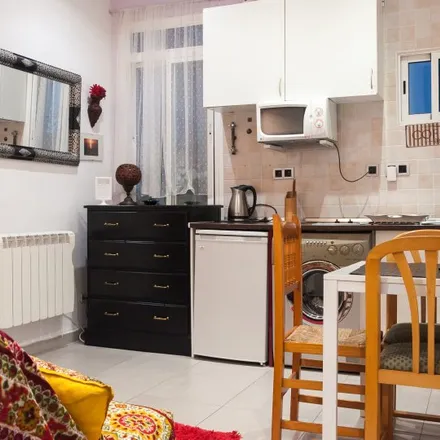 Rent this studio apartment on Calle del Marqués de Toca in 12, 28012 Madrid