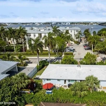 Image 2 - 182 Lake Drive, Palm Beach Shores, Palm Beach County, FL 33404, USA - House for rent