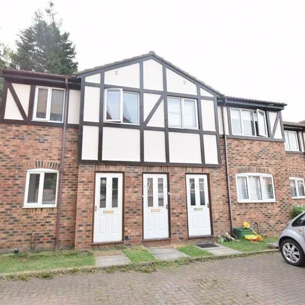 Rent this 1 bed apartment on 3;4 Thornes Park Court in Wakefield, WF2 8PJ