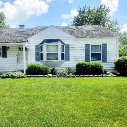 Buy this 3 bed house on 2233 East Sharon Drive in Muncie, IN 47302