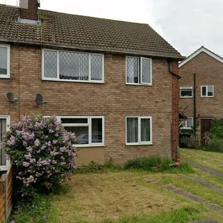Rent this 2 bed room on Tudor Road in Nuneaton, CV10 9EH