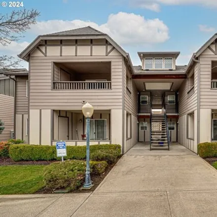 Buy this 1 bed condo on 2200 Northeast 141st Way in Vancouver, WA 98686