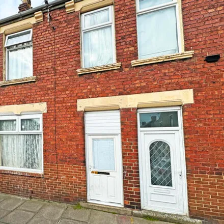 Buy this 3 bed townhouse on Fosters Fish Grill in 70 Oxford Road, Hartlepool