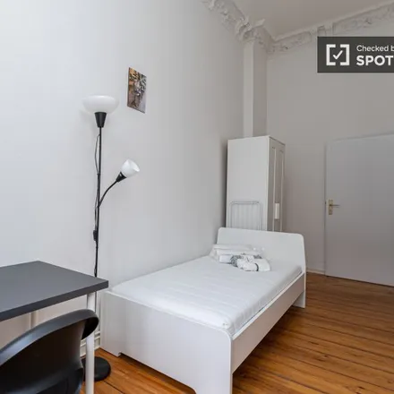 Rent this 5 bed room on Kaiser-Friedrich-Straße 47 in 10627 Berlin, Germany