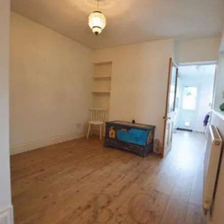 Rent this 3 bed apartment on Dorset Street in Cardiff, CF11 6PS