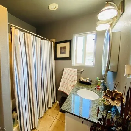 Image 6 - 25871 President Avenue, Harbor Pines, Los Angeles, CA 90710, USA - House for sale