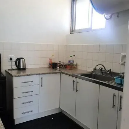 Image 6 - Glengarry Crescent, Nelson Mandela Bay Ward 2, Gqeberha, 6001, South Africa - Apartment for rent