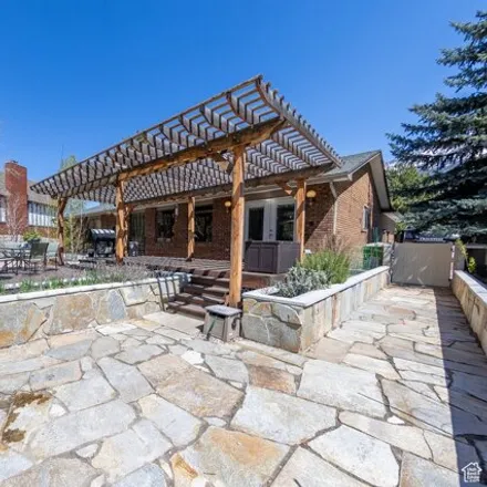 Image 2 - 11996 Hidden Valley Club Drive, Bluff at Hidden Valley, Sandy, UT 84092, USA - House for sale
