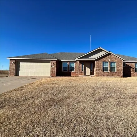Buy this 3 bed house on 1856 West Commerce Road in Clinton, OK 73601