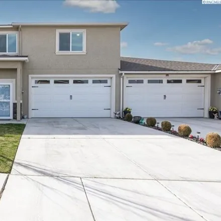 Buy this 3 bed house on South Elma Street in Kennewick, WA 99338