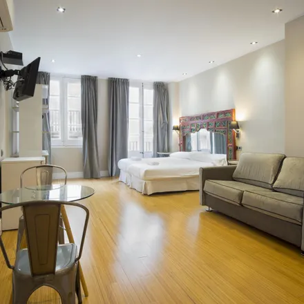 Rent this studio apartment on Carrer de Sant Pere Més Baix in 54, 08003 Barcelona