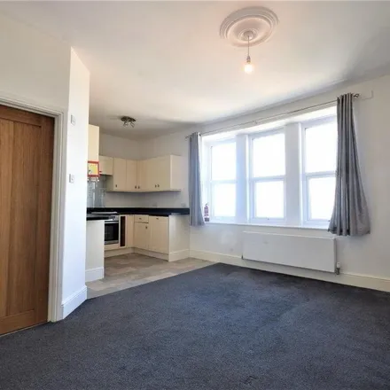 Image 2 - Kingsley Road, Westward Ho!, EX39 1HX, United Kingdom - Apartment for rent