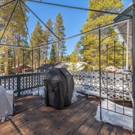 Image 5 - 12720 Pine Forest Road, Truckee, CA 96161, USA - House for sale