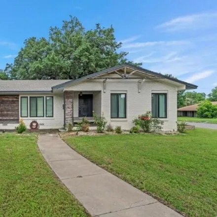 Buy this 4 bed house on 2075 North 33rd Street in Waco, TX 76707