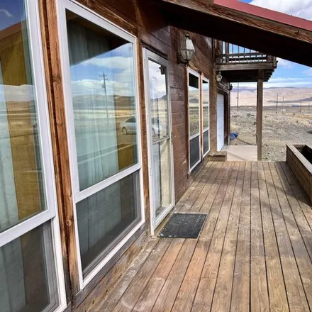 Image 9 - 2405 Ramsey Weeks Cutoff, Silver Springs, NV 89429, USA - House for sale