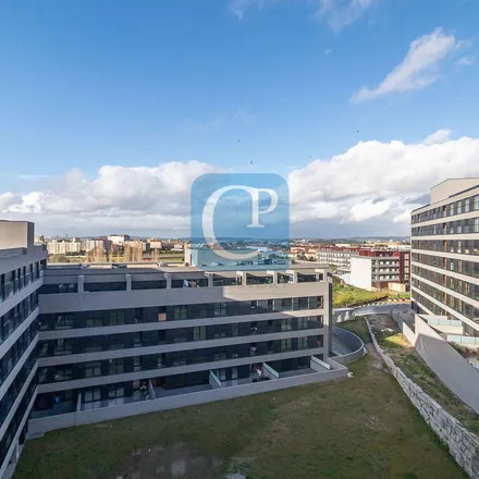 Rent this 1 bed apartment on Rua Doutor António Luís Gomes in 4000-274 Porto, Portugal