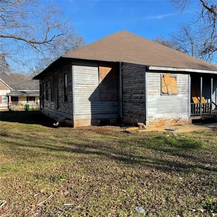 Image 8 - 935 North Howard Street, Palestine, TX 75801, USA - House for sale