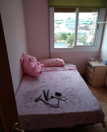 Rent this 3 bed room on Carrer de l'Àliga in 08193 Cerdanyola del Vallès, Spain