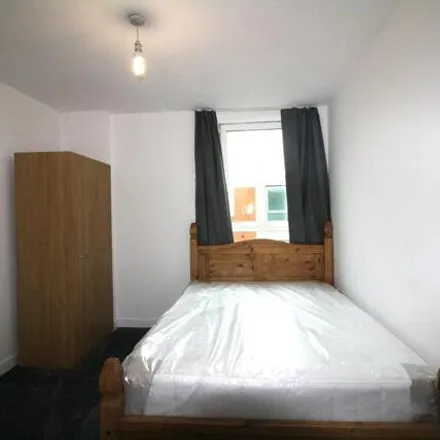 Image 5 - Jet Centro Apartments, Saint Mary's Road, Cultural Industries, Sheffield, S2 4BD, United Kingdom - Room for rent