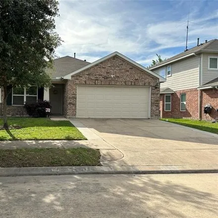 Rent this 3 bed house on 8519 Gander Bayshore Lane in Houston, TX 77040