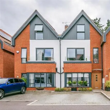 Buy this 4 bed townhouse on unnamed road in Guildford, GU2 4AE