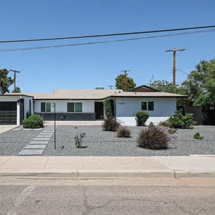 Image 3 - 3336 East Earll Drive, Phoenix, AZ 85018, USA - House for sale