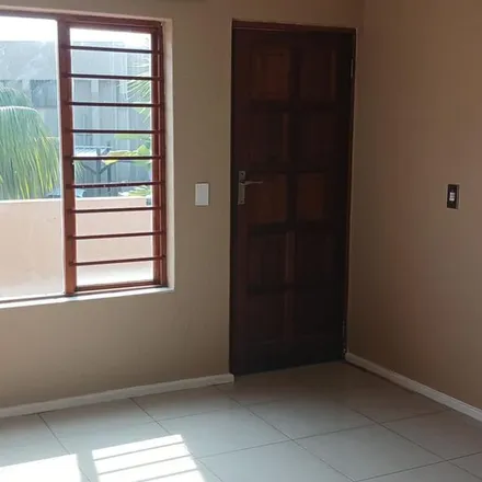 Image 7 - Keerweer Street, Silverfields Park, Krugersdorp, 1746, South Africa - Apartment for rent