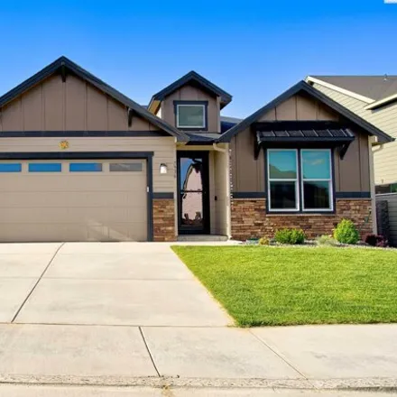Buy this 3 bed house on Blanchard Loop in West Richland, WA 99353