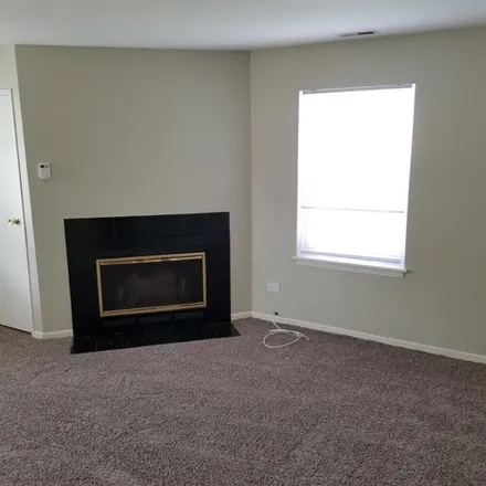 Image 3 - 818 North Highland Avenue, Arlington Heights, IL 60004, USA - Apartment for rent