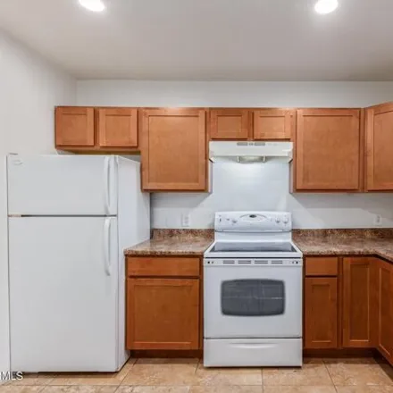 Image 5 - 1819 East Sheridan Street, Phoenix, AZ 85006, USA - Apartment for rent