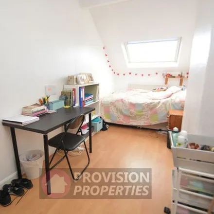 Rent this 6 bed apartment on Rainbow Junktion in 24 Regent Terrace, Leeds