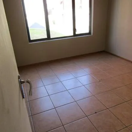 Image 6 - unnamed road, Rossmore, Johannesburg, 2001, South Africa - Apartment for rent