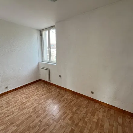 Rent this 2 bed apartment on 32 Rue Gambetta in 77400 Lagny-sur-Marne, France