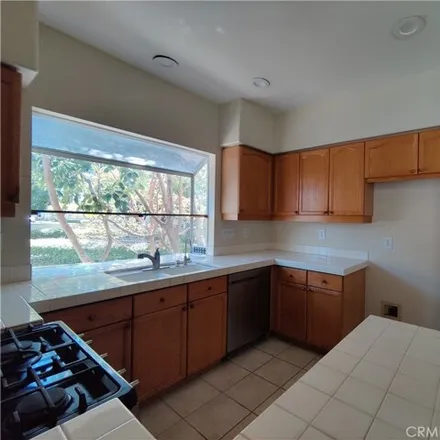 Image 9 - 596 North Pageant Drive, Orange, CA 92869, USA - Townhouse for sale