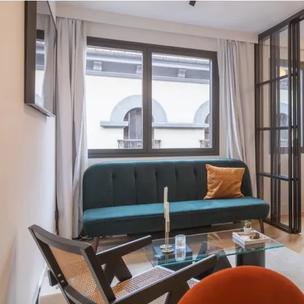 Rent this studio apartment on Madrid in Calle de Martínez Izquierdo, 3