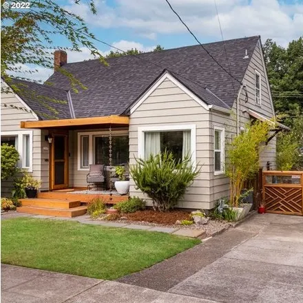 Buy this 3 bed house on 2347 North Schofield Street in Portland, OR 97217