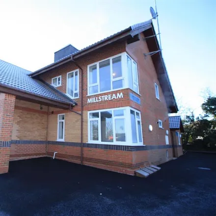 Rent this 1 bed apartment on Queen's Cottages in Willow Way, Redditch