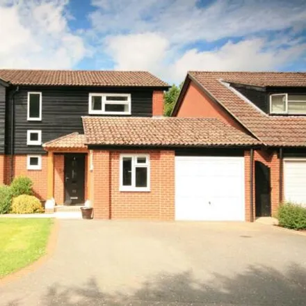 Buy this 5 bed house on 10 Bursill Close in Oxford, OX3 8EG