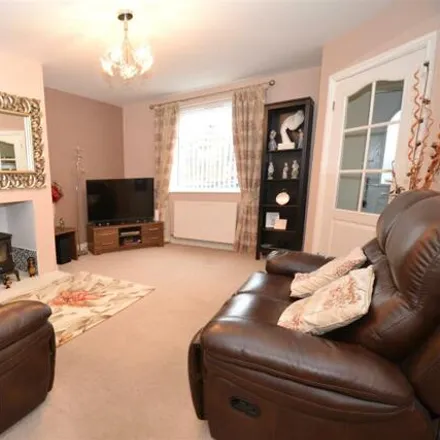 Image 3 - Back Lyon Street, Queensbury, BD13 1AY, United Kingdom - Townhouse for sale