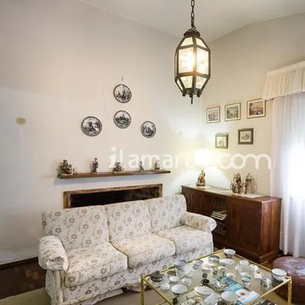 Buy this 4 bed house on Nicanor Carranza 3967 in Cerro de las Rosas, Cordoba