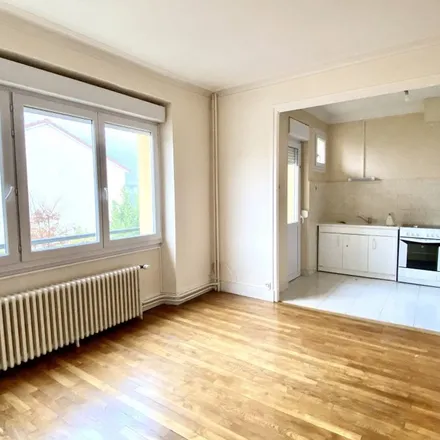 Image 1 - 50 Rue de Deauville, 54260 Longuyon, France - Apartment for rent