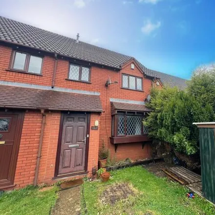 Rent this 3 bed house on 148 Oaktree Crescent in Patchway, BS32 9AG
