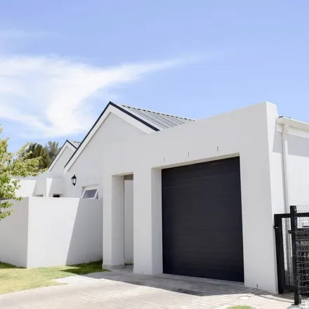 Rent this 3 bed townhouse on unnamed road in Drakenstein Ward 28, Paarl