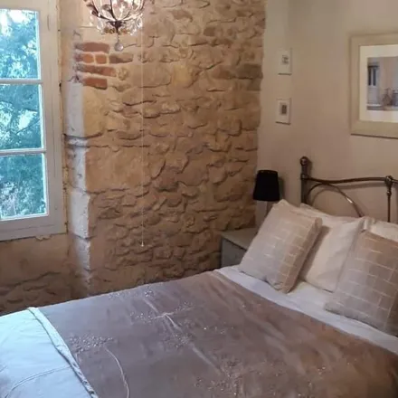 Rent this 3 bed house on 24290 Montignac-Lascaux