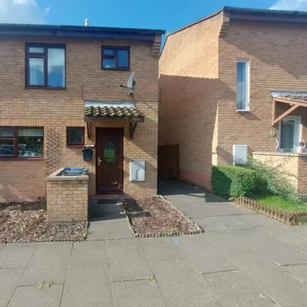 Rent this 3 bed house on unnamed road in Broadfields, London