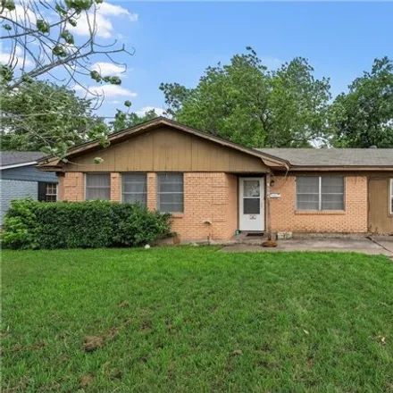 Buy this 5 bed house on 547 North Main Street in McGregor, TX 76657