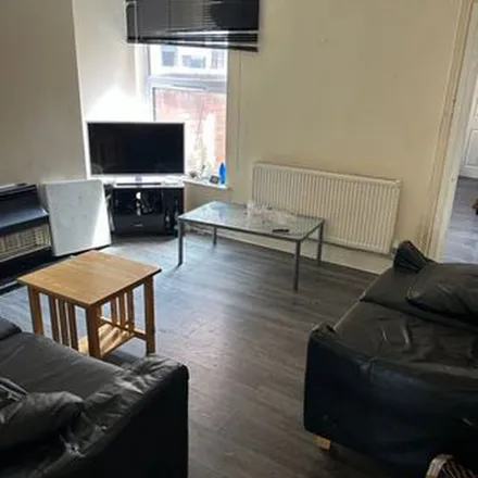 Rent this 4 bed townhouse on Paton Street in Leicester, LE3 0BE