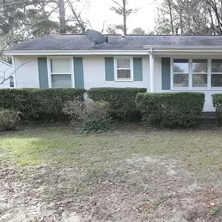 Buy this 3 bed house on 2117 East 60th Street in Savannah, GA 31404