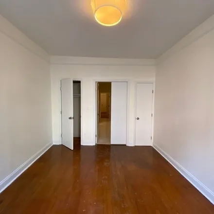 Rent this 1 bed apartment on 425 East 78th Street in New York, NY 10075