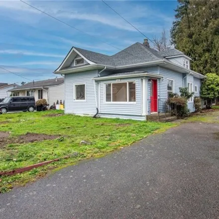 Buy this 4 bed house on 1403 Rainier St in Sumner, Washington